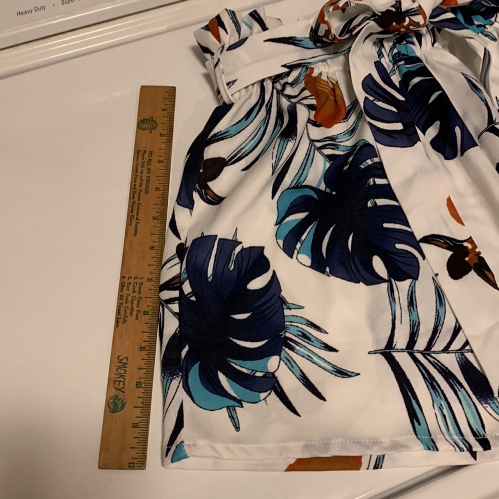 Shorts & Top - Picture 7 of 7